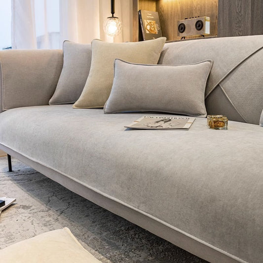 Unfitted Chenille Couch Covers for Stage Sets and Theatre Props: A Practical Choice for Creative Spaces
