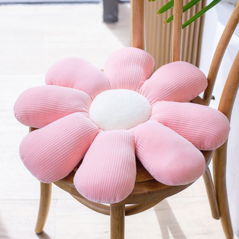 Daisy Flower Cushion - Snug & Homely