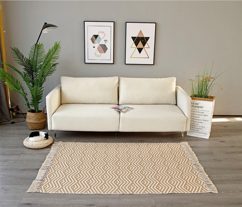 Vintage Clan Style Cotton and Linen Tassel Mat - Snug & Homely