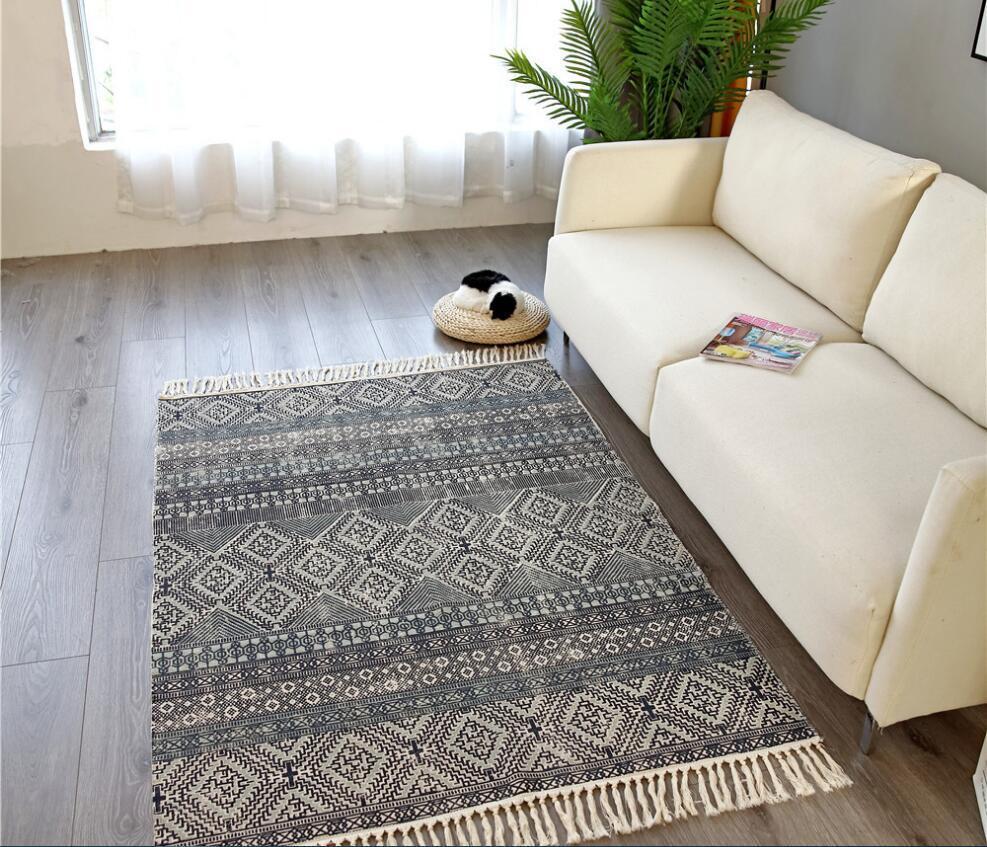 Vintage Clan Style Cotton and Linen Tassel Mat - Snug & Homely