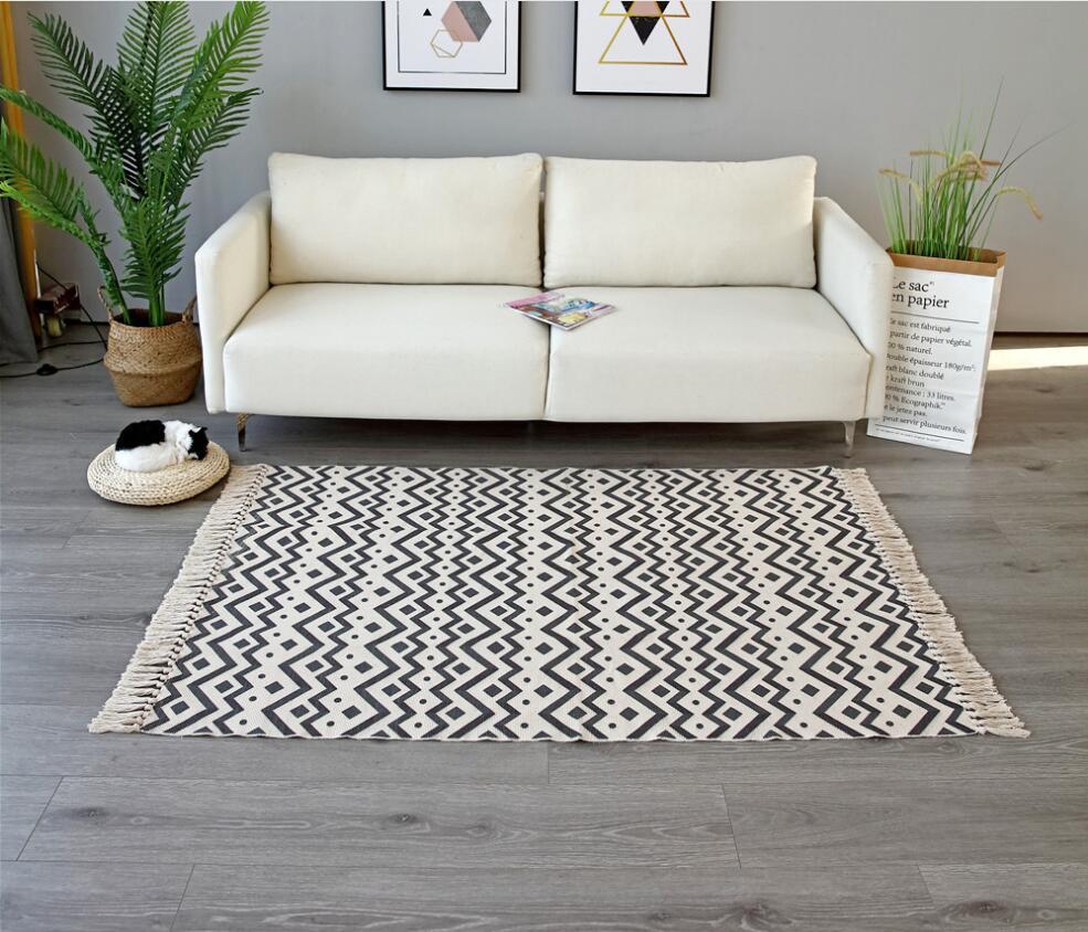 Vintage Clan Style Cotton and Linen Tassel Mat - Snug & Homely