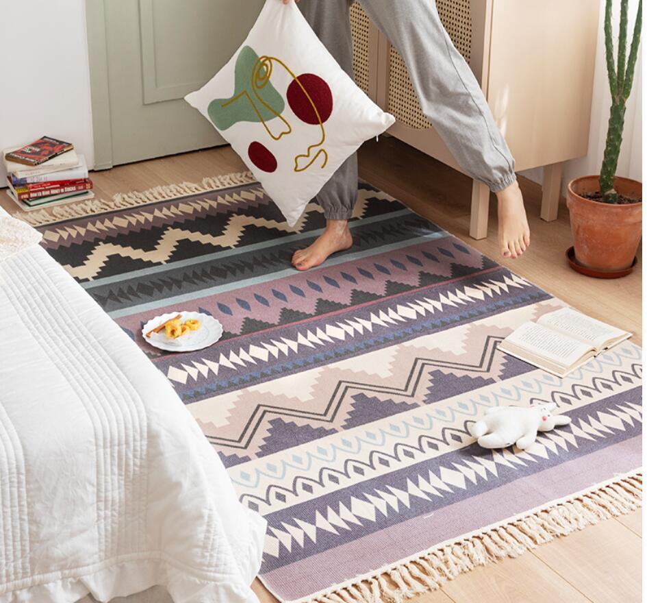 Vintage Clan Style Cotton and Linen Tassel Mat - Snug & Homely