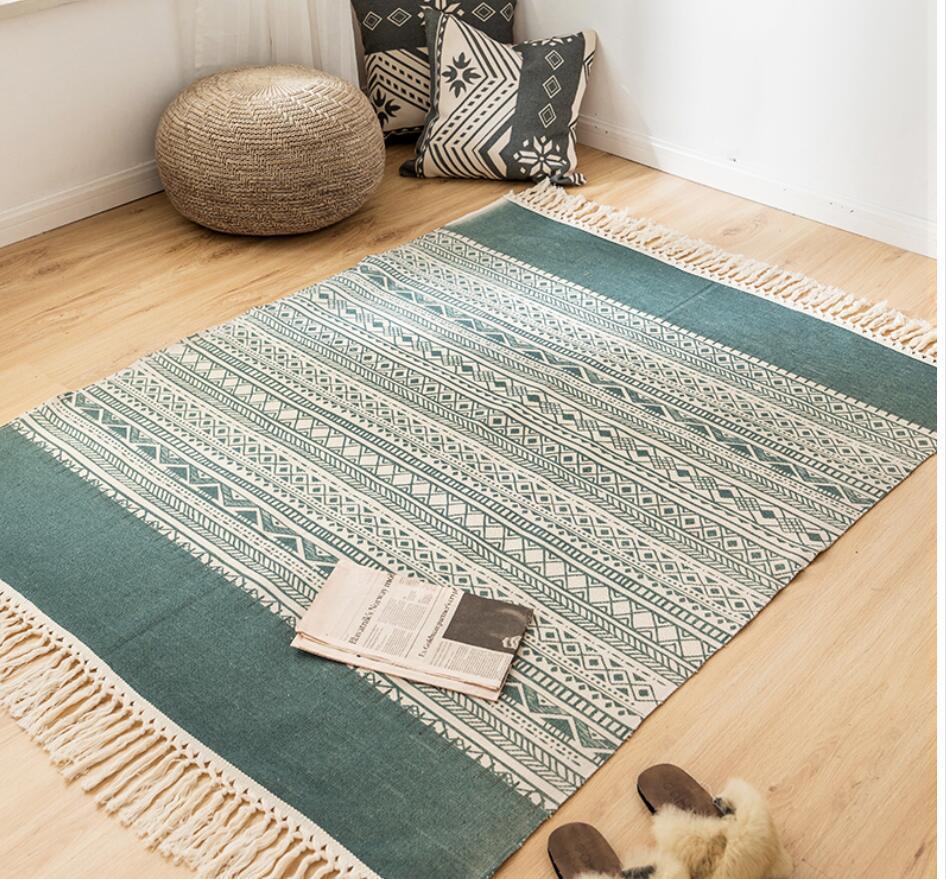 Vintage Clan Style Cotton and Linen Tassel Mat - Snug & Homely